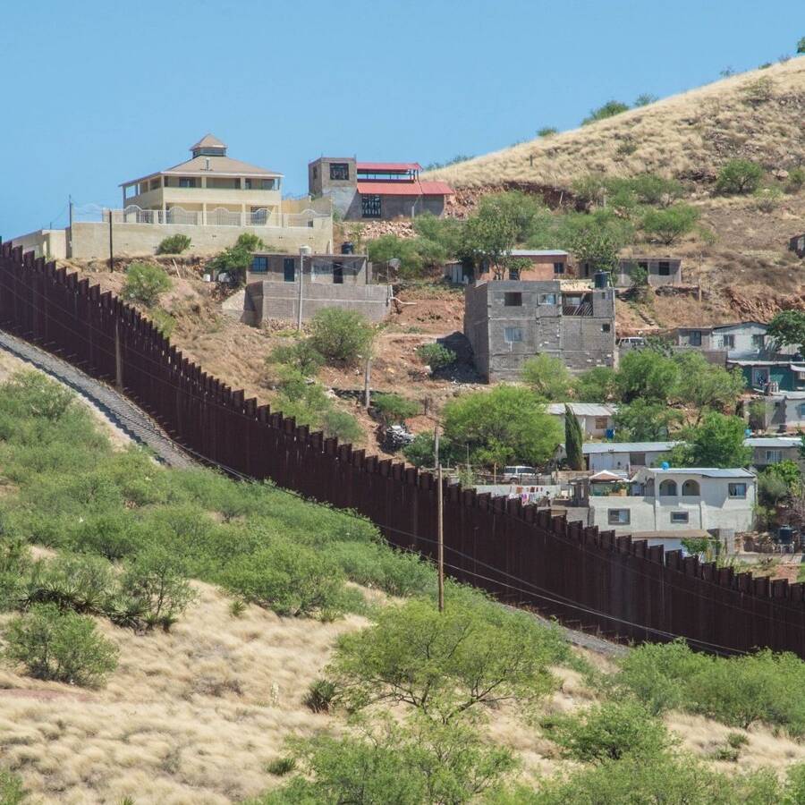 arizonaBorderFence