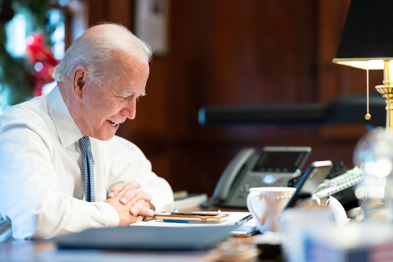 bil bidenDesk