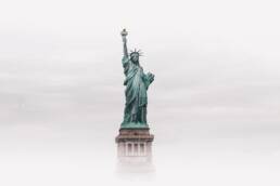 bil statueLibertyFog