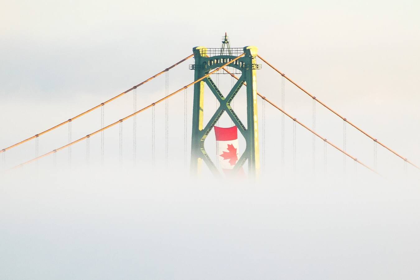 bil canadaFlag bridge